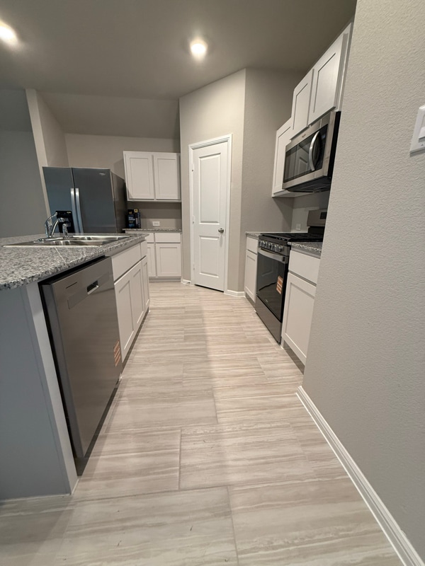 Building Photo - 1628 Alberque Dr