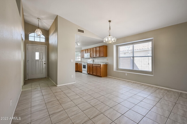 Building Photo - 7253 E Kiva Ave