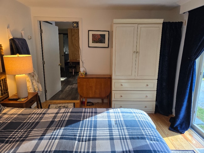 Building Photo - 167 Howard Rd