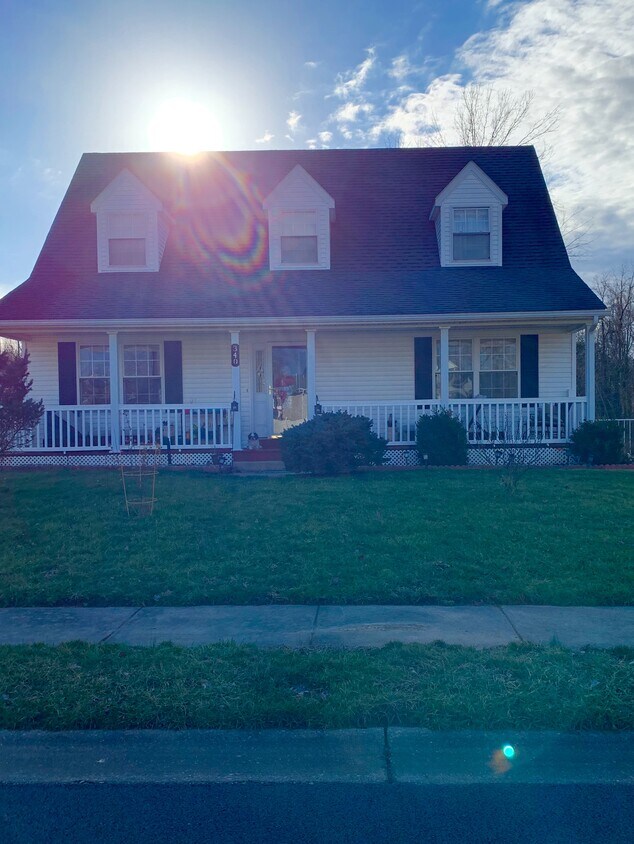Primary Photo - 340 Emmaus Cir
