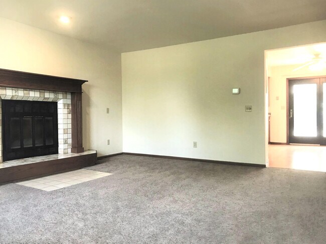 Building Photo - 3009 Cimarron Trail