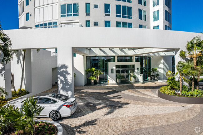 Entrance - Regent Condominiums