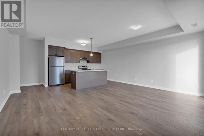 Building Photo - 261-261 Woodbine Ave