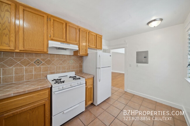 Foto del edificio - 1239 Havenhurst Dr