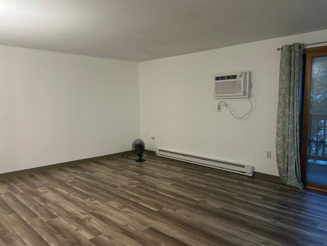 Foto del edificio - 45 Burgundy Hill Ln