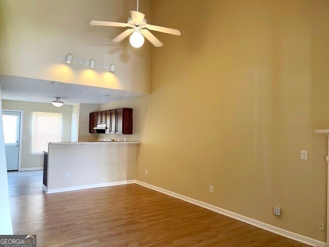 Building Photo - 30 Lake Birch Dr