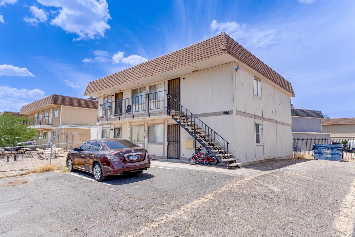 Foto del edificio - Charming & Cozy 2-Bedroom Upstairs Apartme...