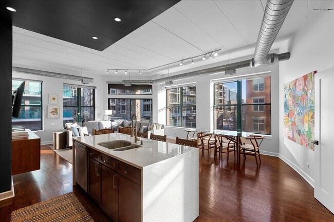 Foto del edificio - 936 W Madison St