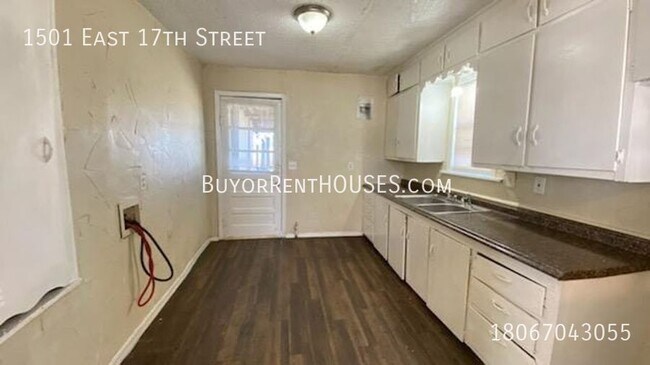 Foto del edificio - 1501 E 17th St
