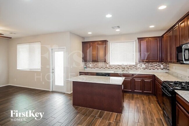 Building Photo - 8149 Begonia Blush Dr