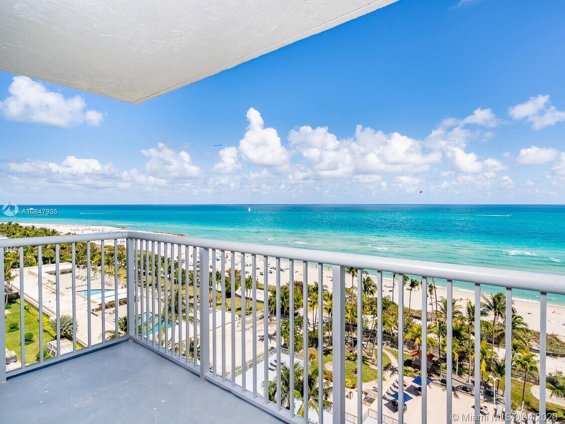 Primary Photo - 2655 Collins Ave