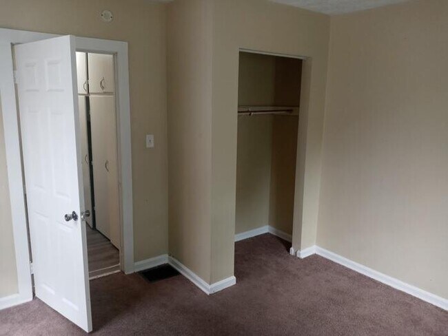 Foto del edificio - 1134 Blaine Ave