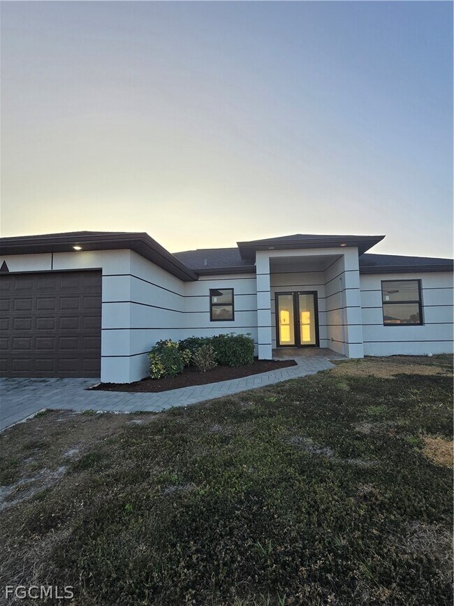 Building Photo - 2916 Nelson Rd N