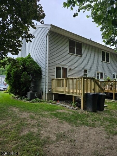 Building Photo - 66 Village Dr