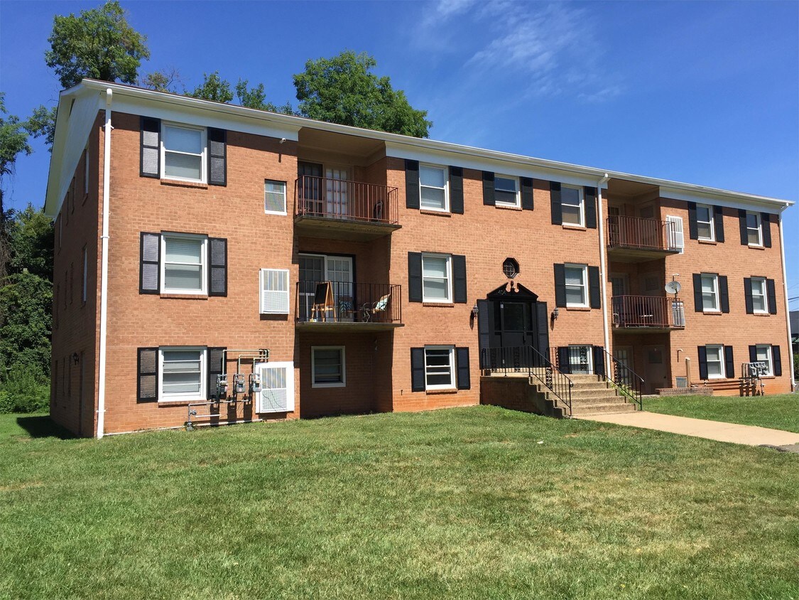 394 Jackson St, Warrenton, VA 20186 Room for Rent in Warrenton, VA