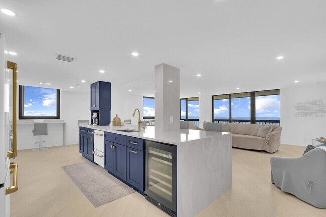 Foto del edificio - 5380 N Ocean Dr