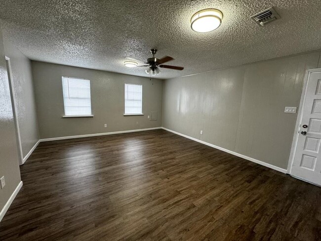 Foto del edificio - 717 6th St