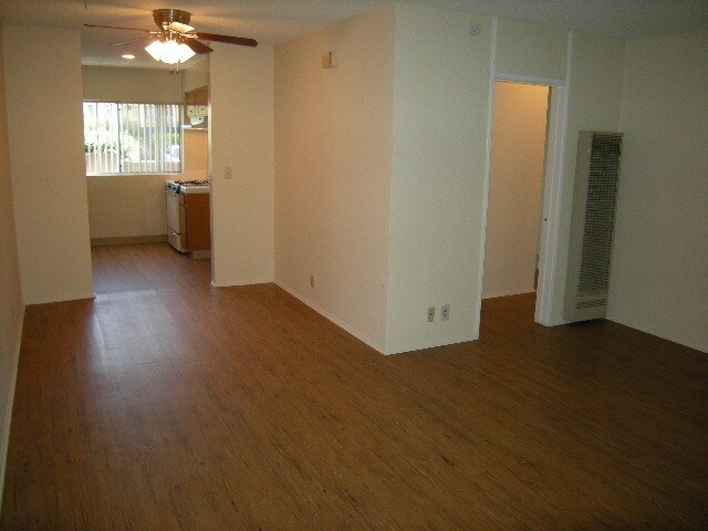 Foto del edificio - 151 N Hudson Ave