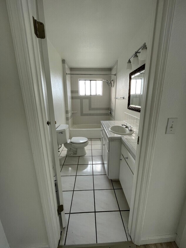 Foto del edificio - 1411 E 38th St