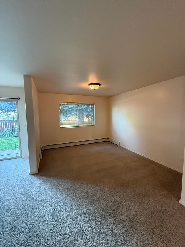 Foto del edificio - 3 Bedroom End Unit
