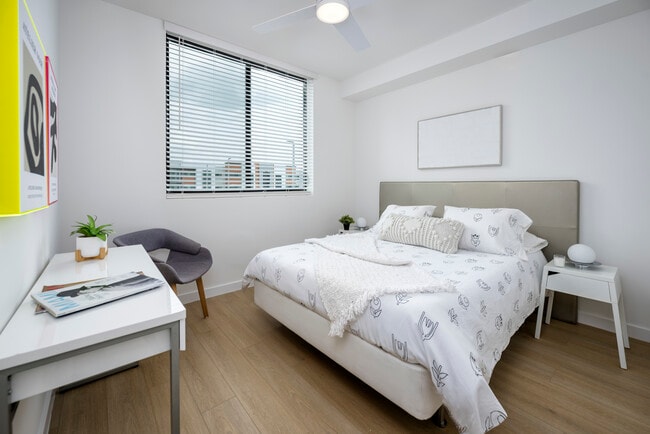 Modelo de invitados de dos habitaciones - Liberty Square Serenity