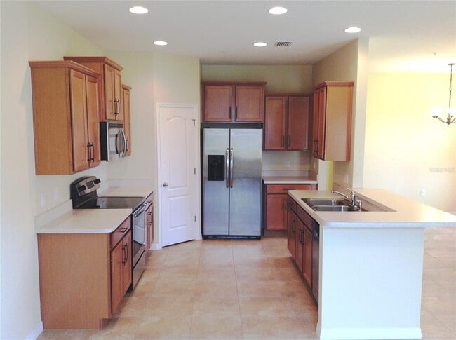 Building Photo - 6532 S Goldenrod Rd
