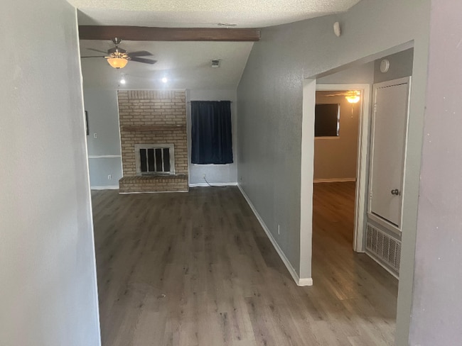 Building Photo - 3322 Tallwood Dr