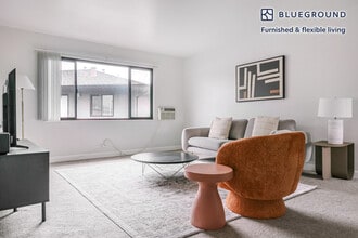 Building Photo - 1945 Latham St