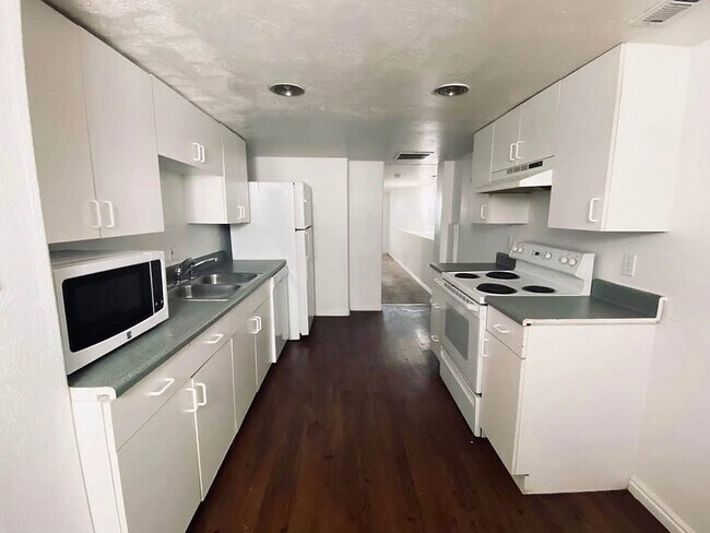 Foto del edificio - 350 S 400 E