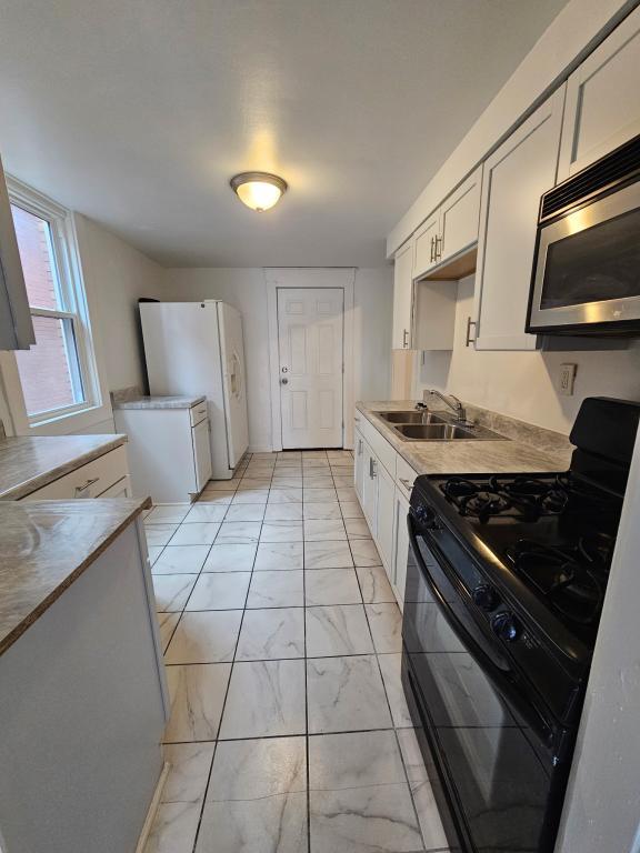 Photo - 640 Pine St House