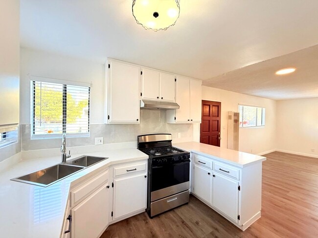 2506-2508 Norfolk Street - 2506-2508 Norfolk Street Apartment