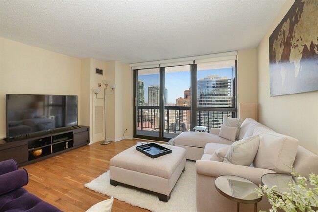Foto del edificio - 33 W Delaware Pl