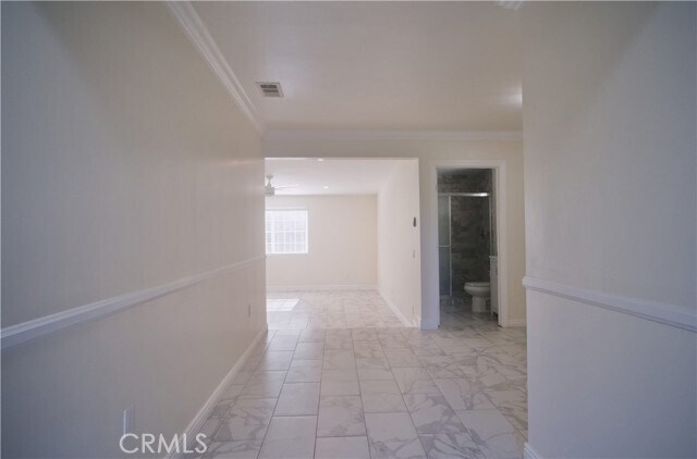 Foto del edificio - 8163 Willis Ave
