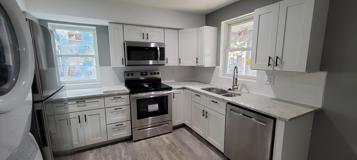 Kitchen - 236 Marshall St