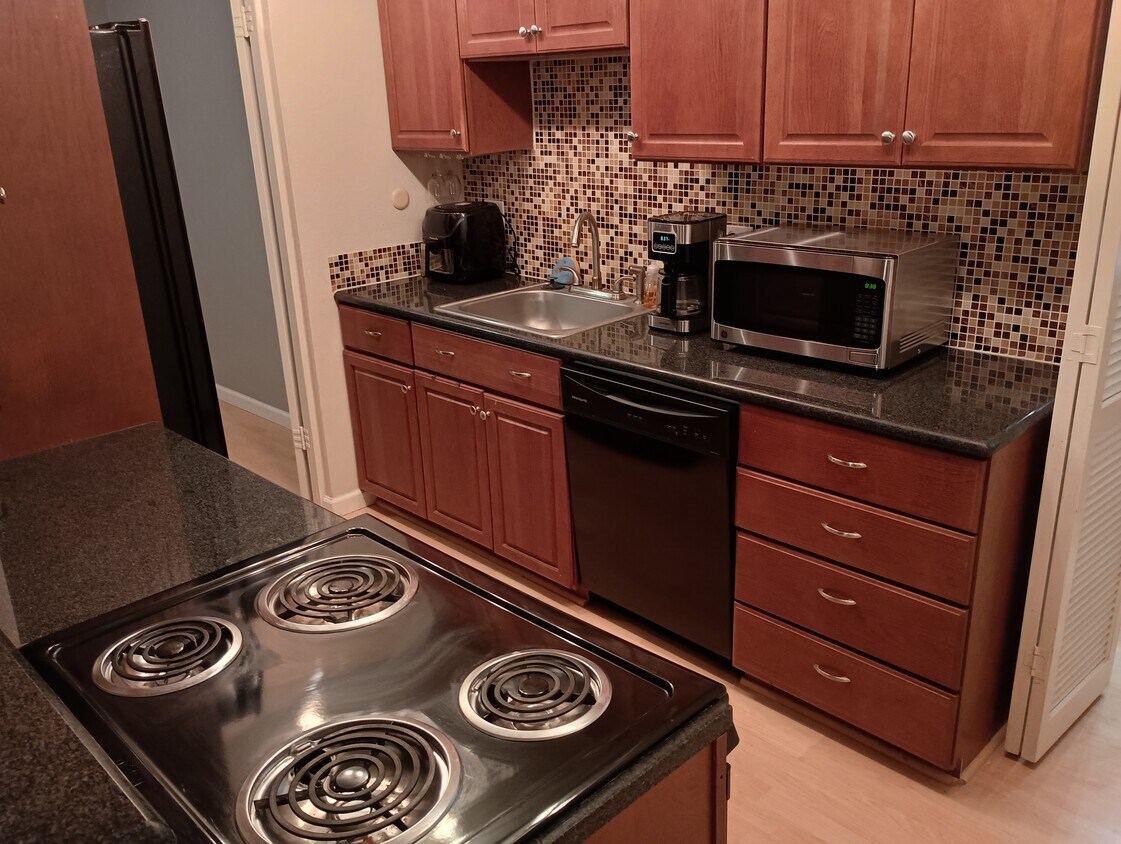Foto principal - 700 N Washington St