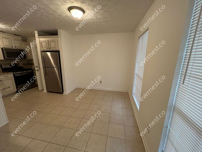 Building Photo - 2957 Thistledown Ct