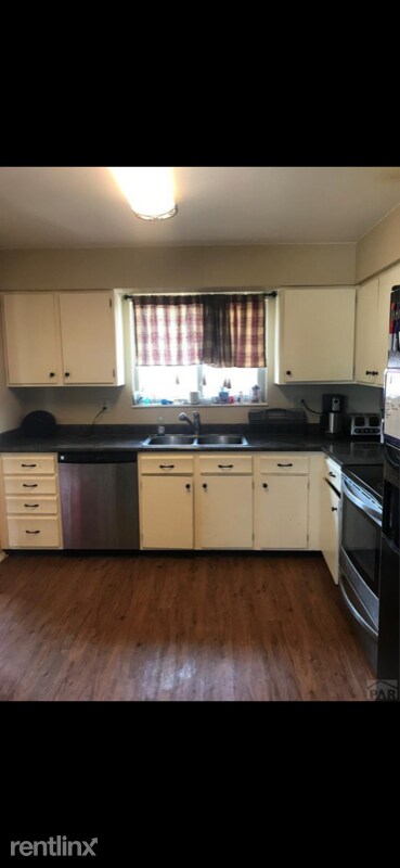 Building Photo - 3 br, 1.5 bath House - 2020 Emilia St