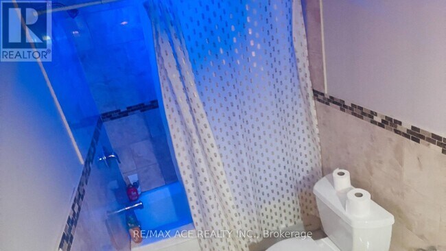 Photo du bâtiment - 36 Murray Ave