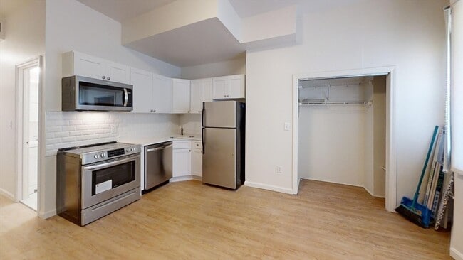 Building Photo - 287 Dorchester St