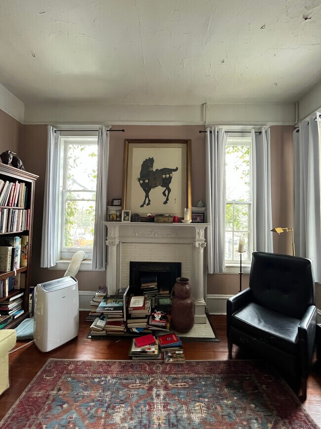 Foto del edificio - 2220 Barnard St