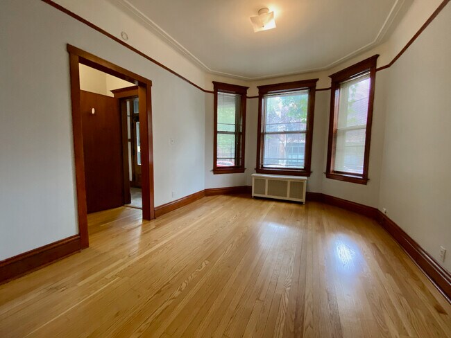 Building Photo - 3222 N Clifton Ave