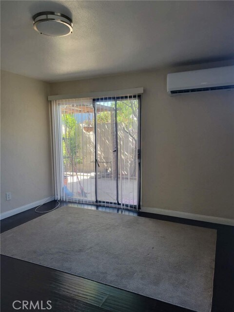 Foto del edificio - 643 E 7th St