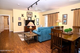 Building Photo - 955 Registry Blvd