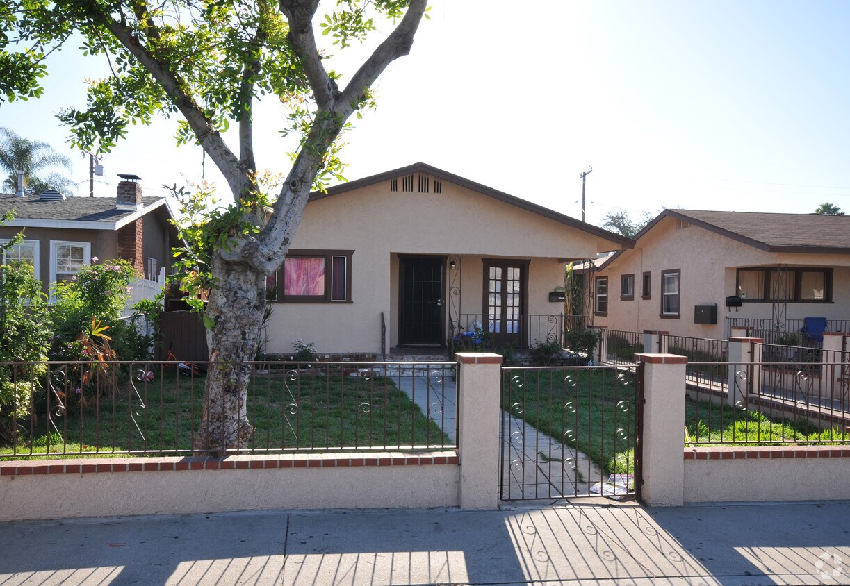 Foto del edificio - 6316 Pala Ave