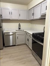 Building Photo - 5868 Thunder Hill Rd