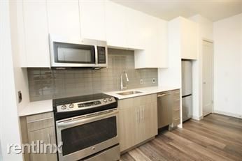 Building Photo - 1 br, 1 bath  - 180 Telford St Unit 505