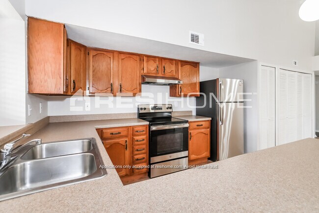 Foto del edificio - 4525 Larner St