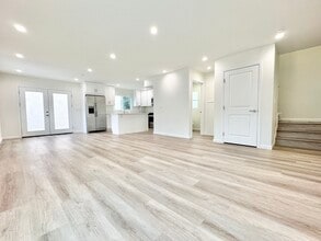 Building Photo - 1449 Livonia Ave