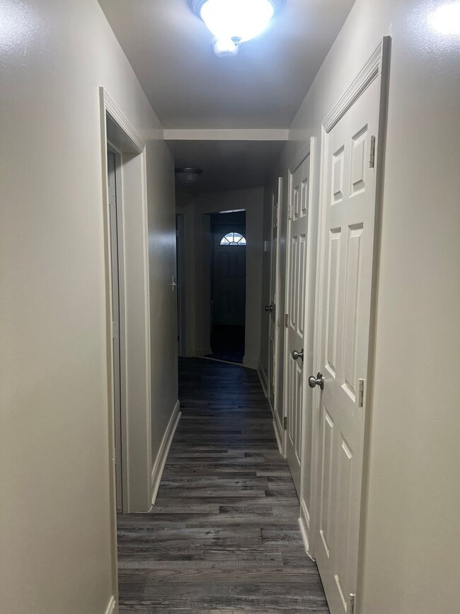 Building Photo - 1615 Olive St NE