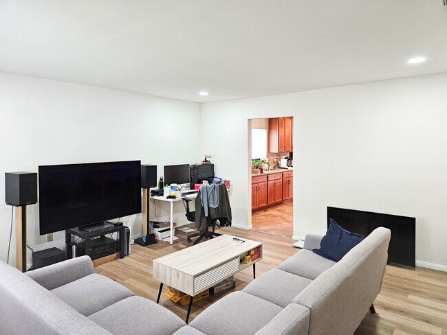 Foto del edificio - Updated Single Level Home in Poway